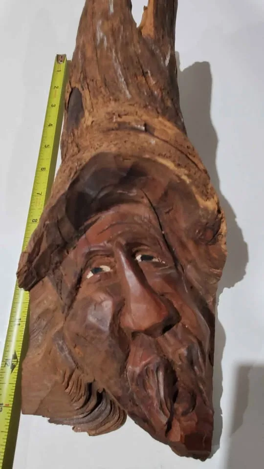 Hand carved wood sculpture image indicator(2)