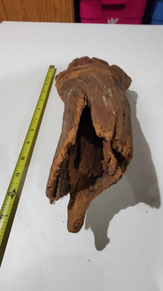 Hand carved wood sculpture image indicator(3)