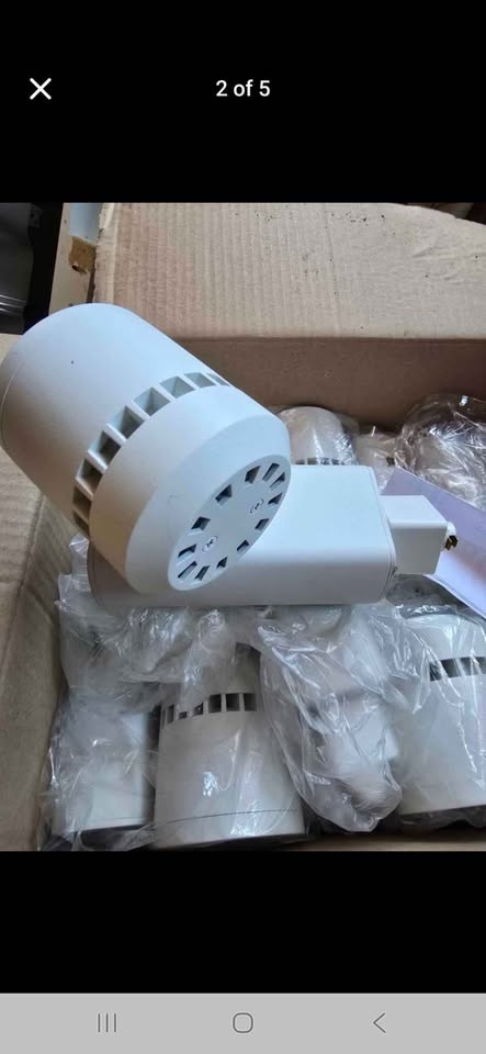 Amerlux Dimmable LED 3000K Spot Light - photo 2