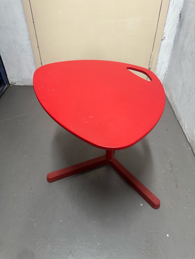 Height adjustable Table