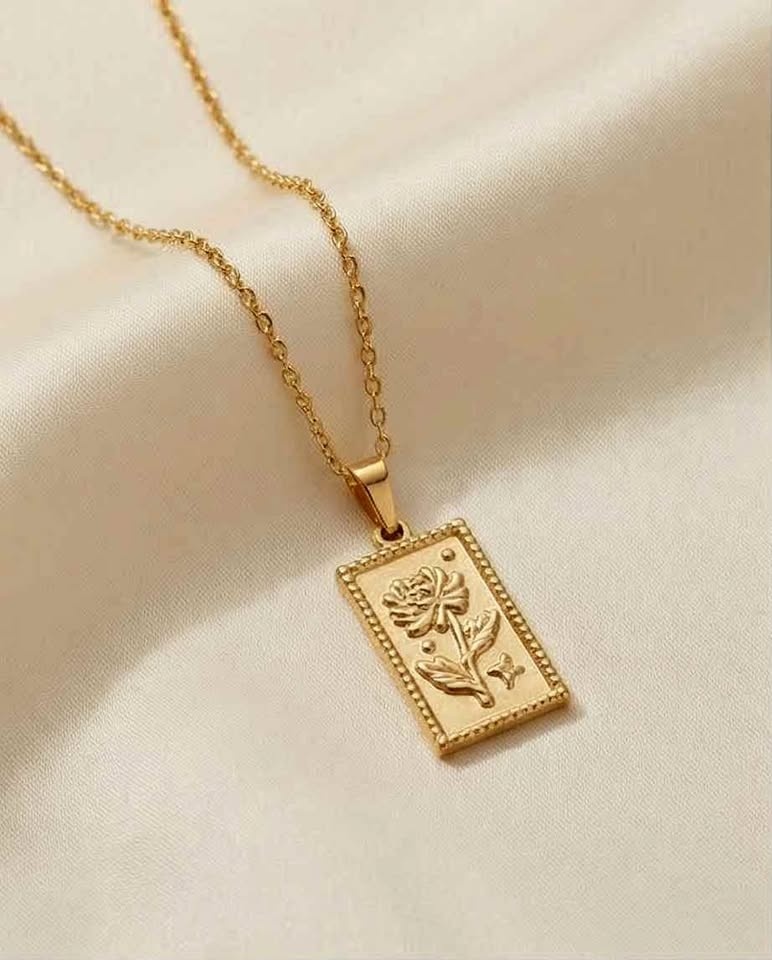 Stainless steel 18k gold plated necklace