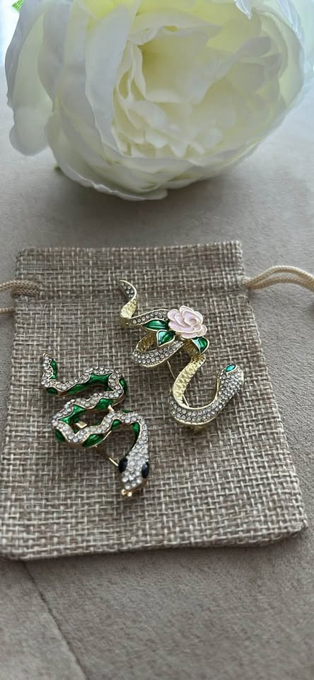 Snake brooches - photo 3