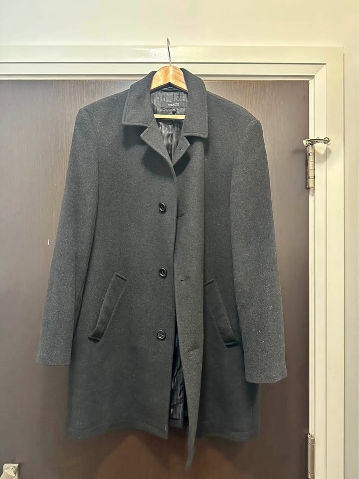Wool overcoat, size 40R perfect for winter.
