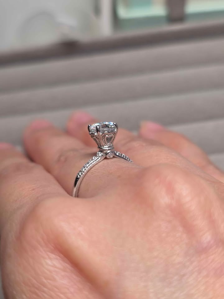 New Moissanite 1 carat sterling silver Ring - photo 4