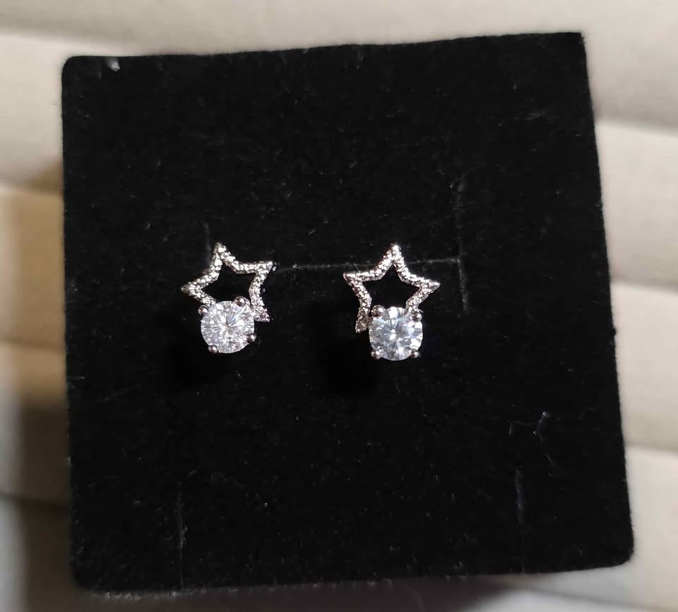 New Moissanite Silver Star Stud Earrings (9H1F) - photo 2