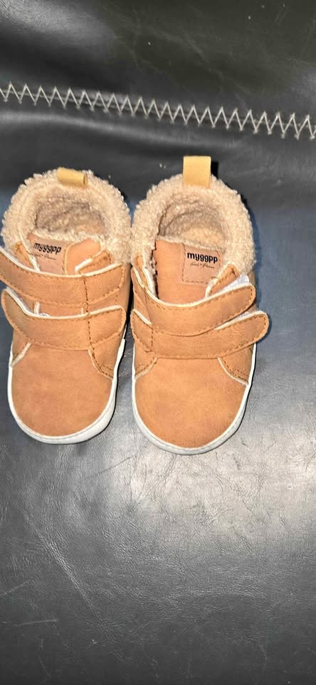 Baby boy shoes 9-12 months
