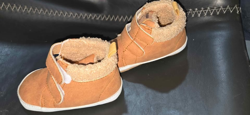 Baby boy shoes 9-12 months - photo 3