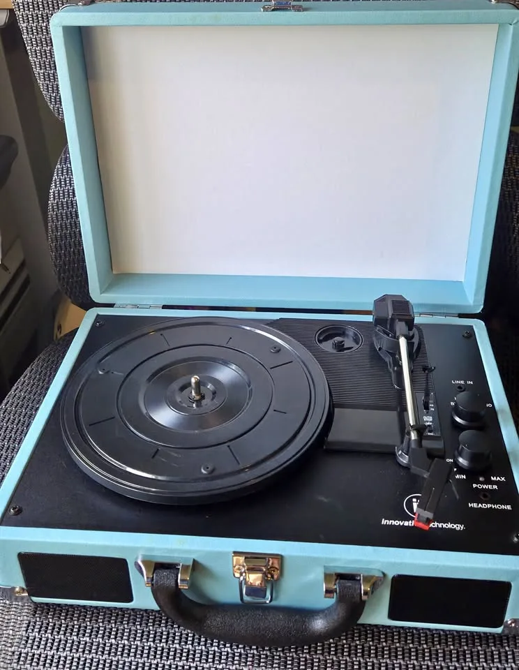 Vintage Crosley-style suitcase record player