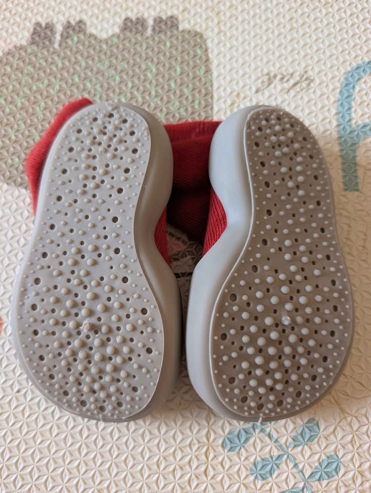 *NEW* Baby Red knit Walker Shoe - photo 2