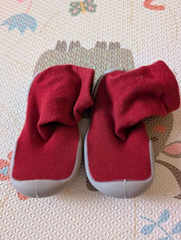 *NEW* Baby Red knit Walker Shoe - photo 3