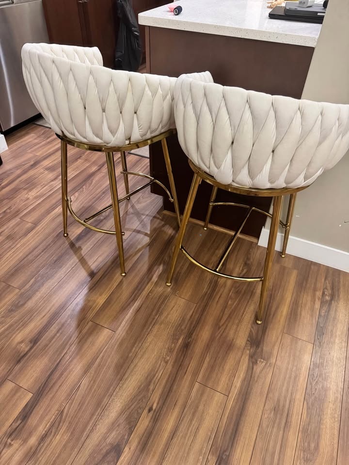 Set of 4 Elegant White Velvet Bar Stools with Gold Legs - photo 4
