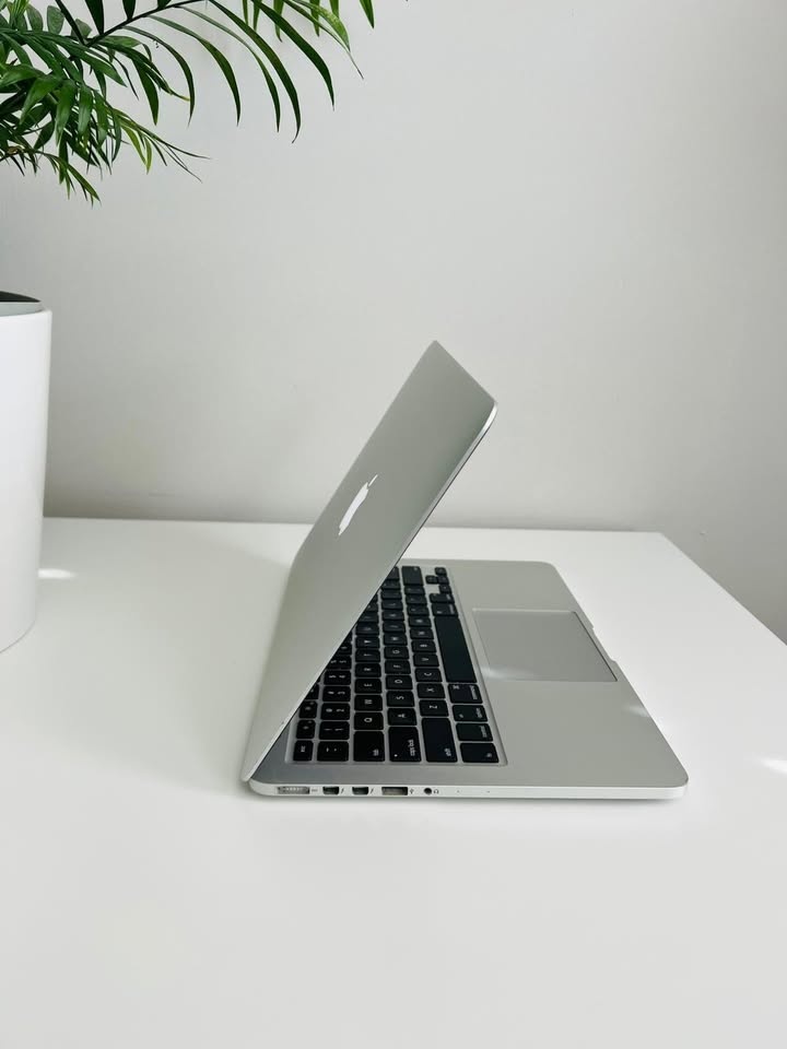 Macbook Pro i5 2.7Ghz, 256Gb Storage, 8Gb Ram - photo 4