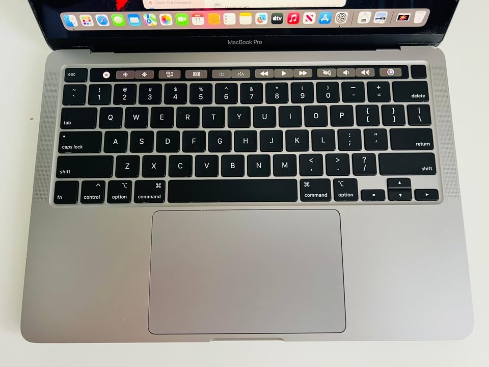 2020 Macbook Pro Touchbar 16GB RAM 256GB STORAGE - photo 3