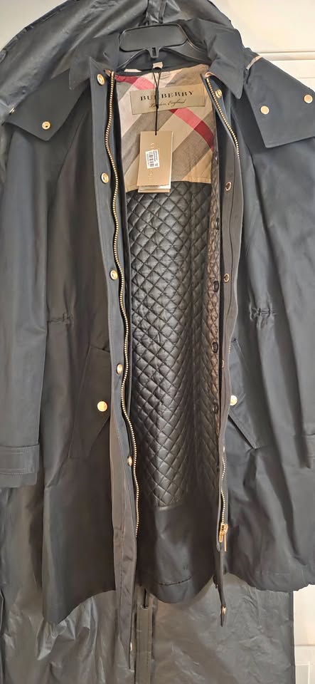 BRAND NEW - Burberry Harlington Parka Coat - Black - Sz 10 US