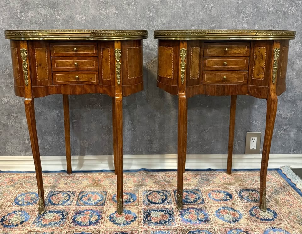 Pair of Early 20th Century French Louis XVI Style Demilune Side - photo 2