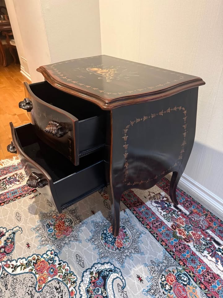 Pulaski Furniture Two-Drawer Nightstand – French-Inspired Contem - photo 4