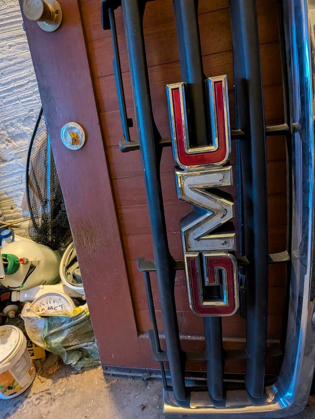 GMC Sierra 2007 - Front Bumper Assembly Grill Only