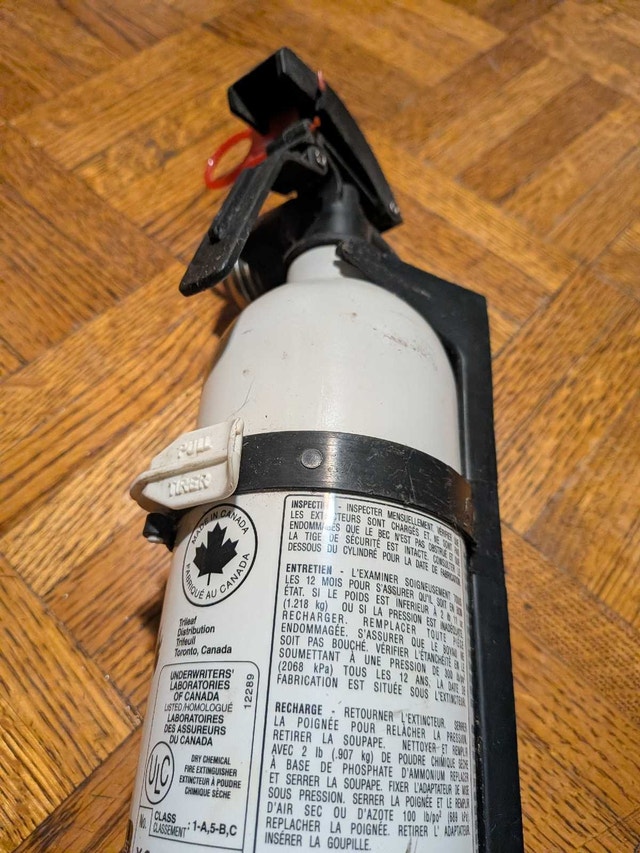 Garrison Fire Extinguisher - photo 2