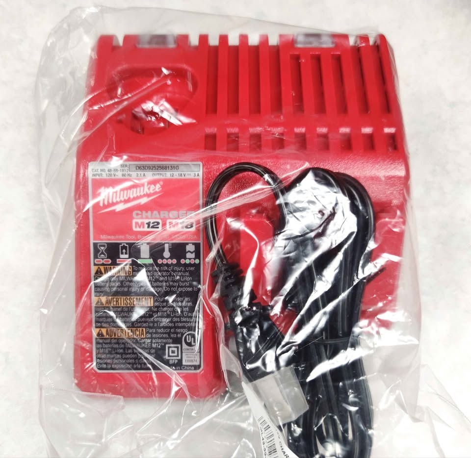 Milwaukee M12 & M18 Multi Voltage Battery Charger
