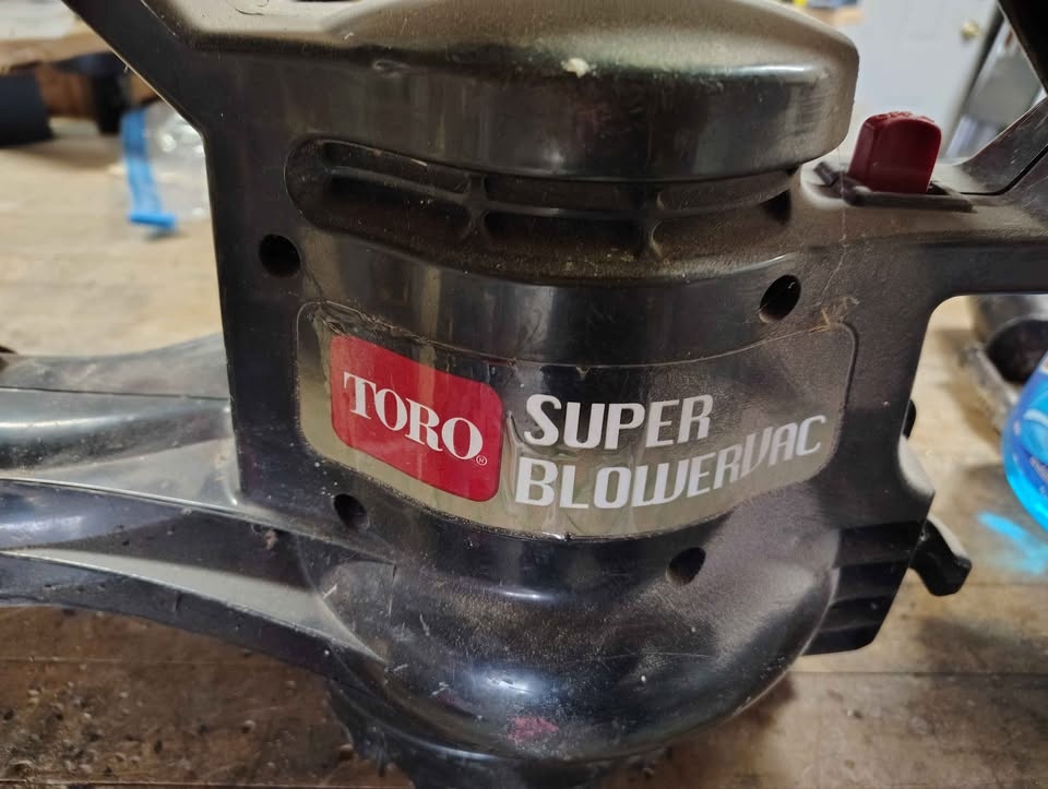 Toro Super BlowerVac Leaf Blower - photo 2