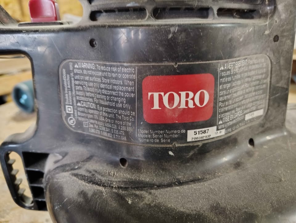 Toro Super BlowerVac Leaf Blower - photo 3