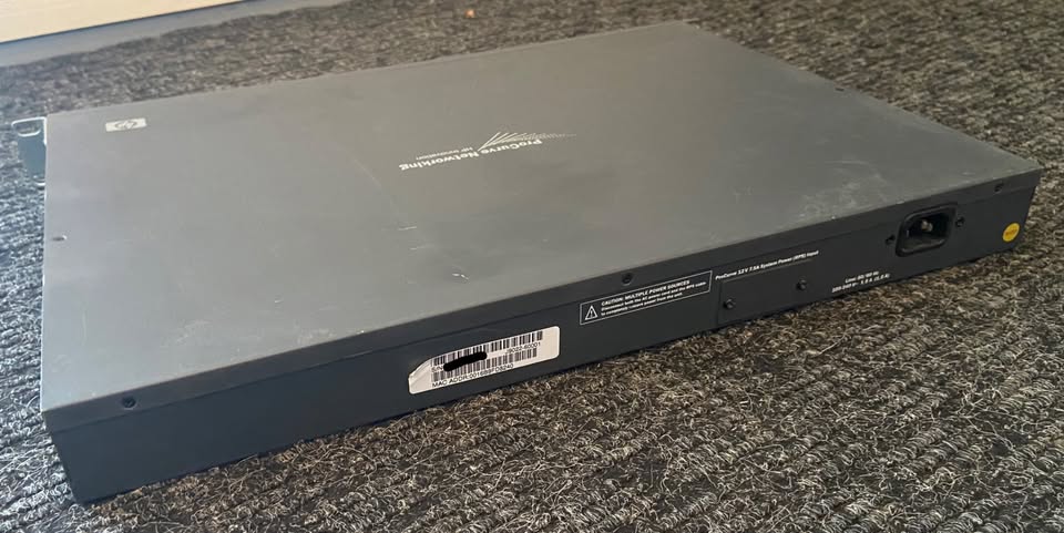 HP J9022A ProCurve Switch 2810-48G - photo 2