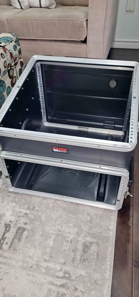 Gator Slant Road Case - Like New