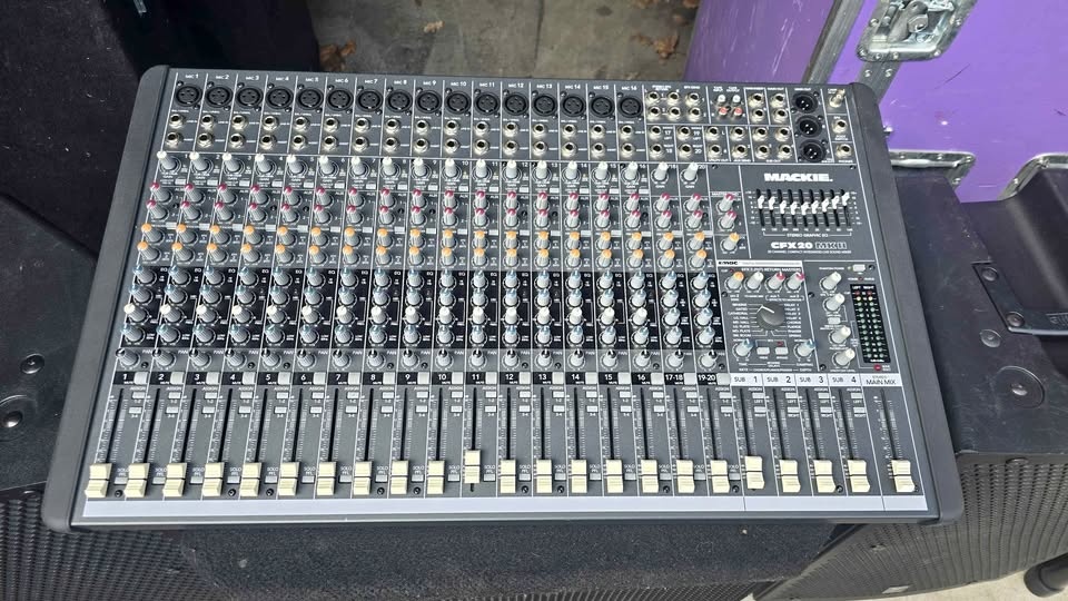 Mackie passive mixer, CFX20MK2, Like new condition
