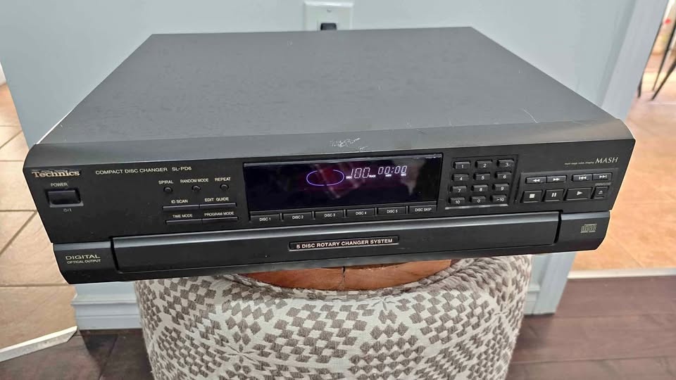 Technics SL-PD6 CD Changer 5 Disc Player
