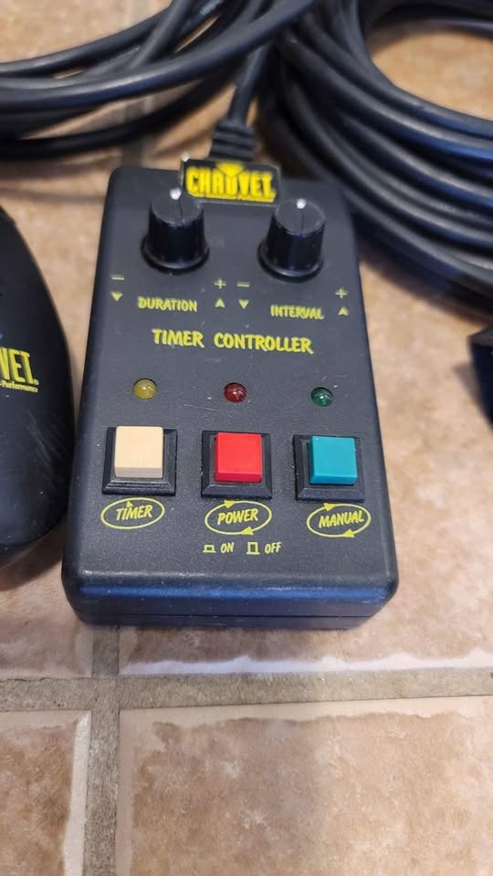 CHAUVET Wired Remote Control for Fog/Smoke/Bubble Machines - photo 2
