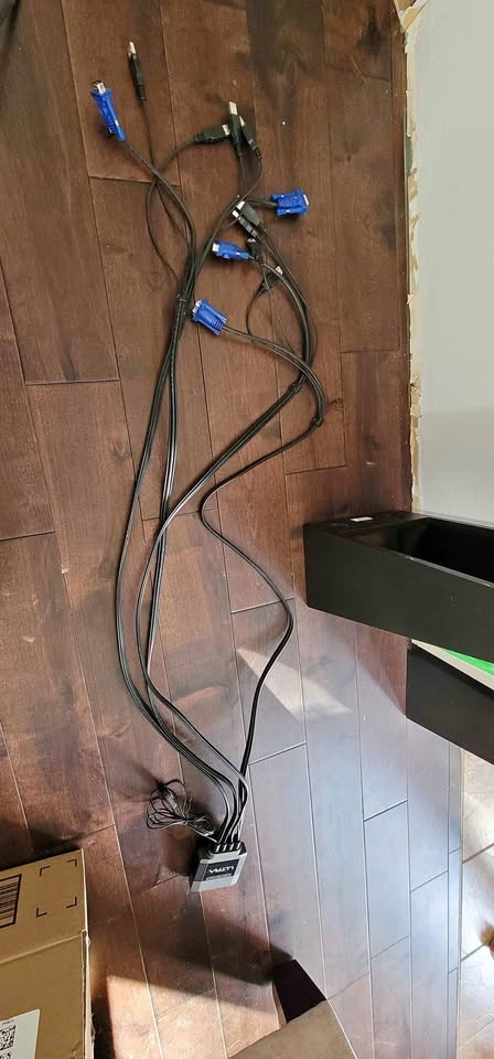 4 Port KVM Switch w/ USB & Remote