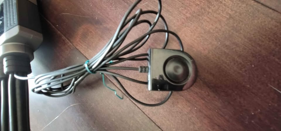 4 Port KVM Switch w/ USB & Remote - photo 4