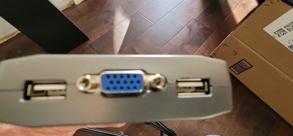 4 Port KVM Switch w/ USB & Remote - photo 5