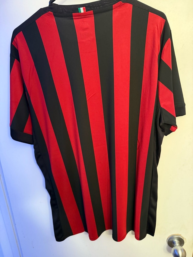 AC Milan Home Soccer Jersey - Size Large - photo 4