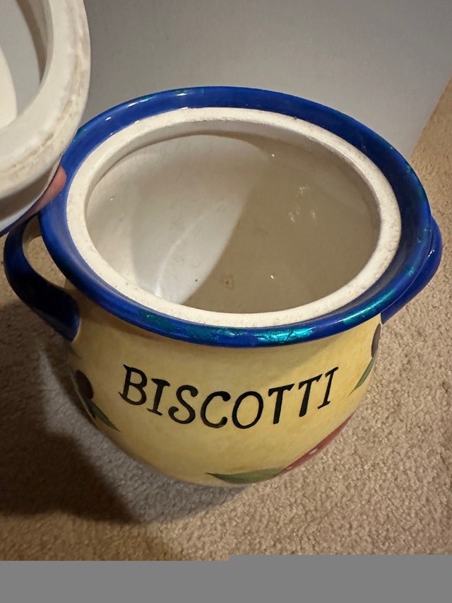 BISCOTTI yellow ceramic jar (Good condition) $20 firm - photo 5