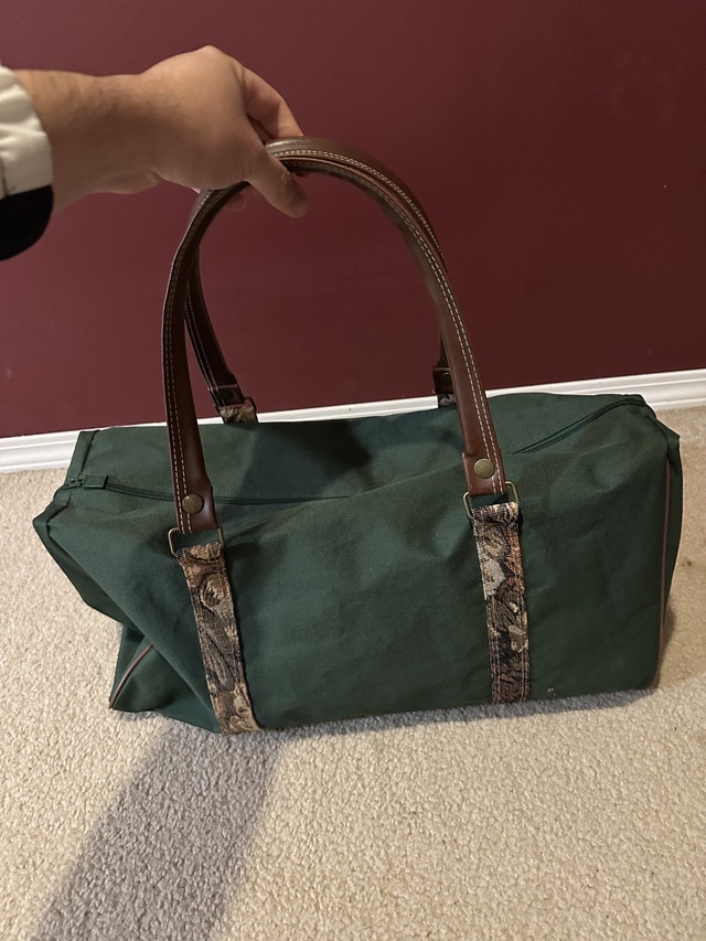 Green Travel/ Luggage Bag for Sale! (Perfect Condition)