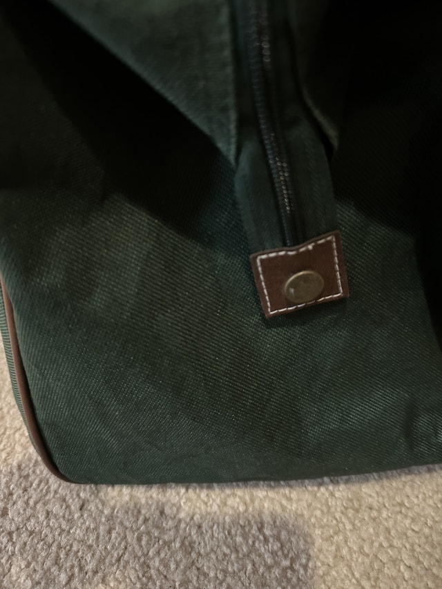 Green Travel/ Luggage Bag for Sale! (Perfect Condition) - photo 5