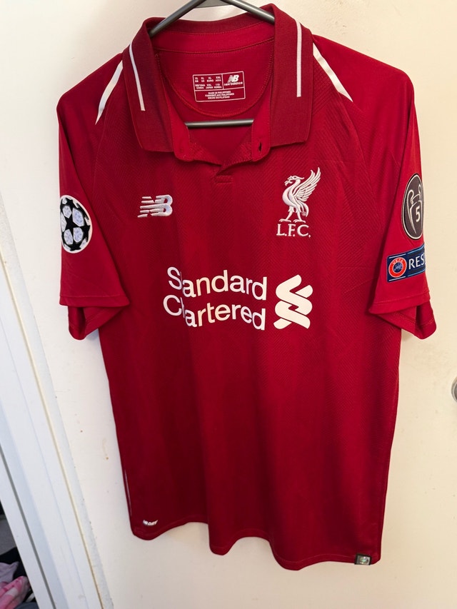 Liverpool Home Soccer Jersey w/ UCL Patches - XL