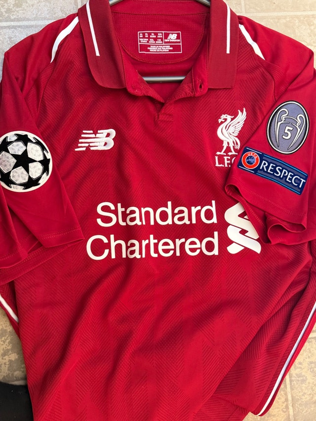 Liverpool Home Soccer Jersey w/ UCL Patches - XL - photo 2