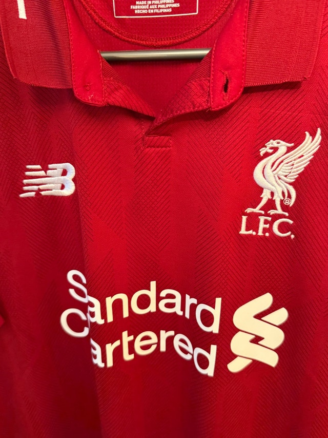 Liverpool Home Soccer Jersey w/ UCL Patches - XL - photo 3