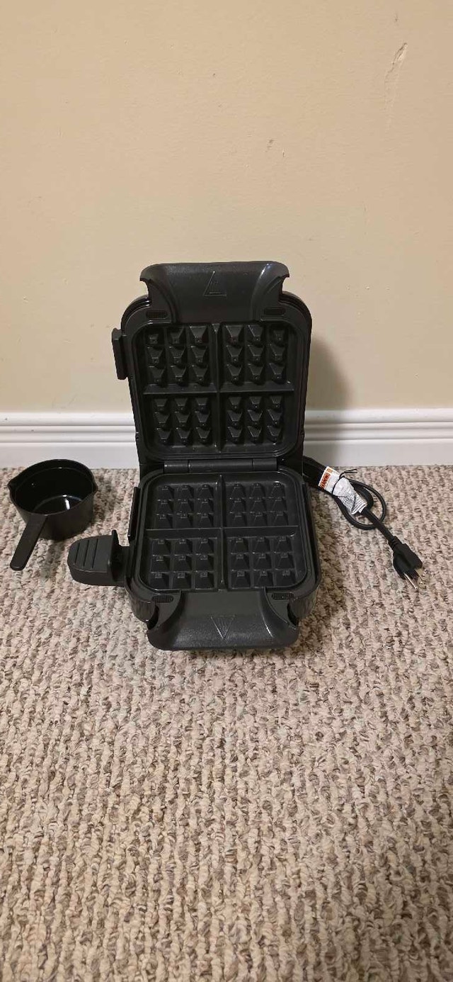 Ninja BW1000C Belgian Waffle Maker - photo 2