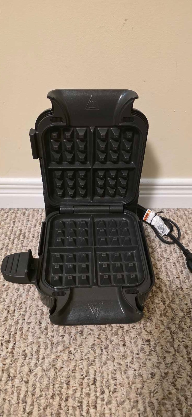 Ninja BW1000C Belgian Waffle Maker - photo 3