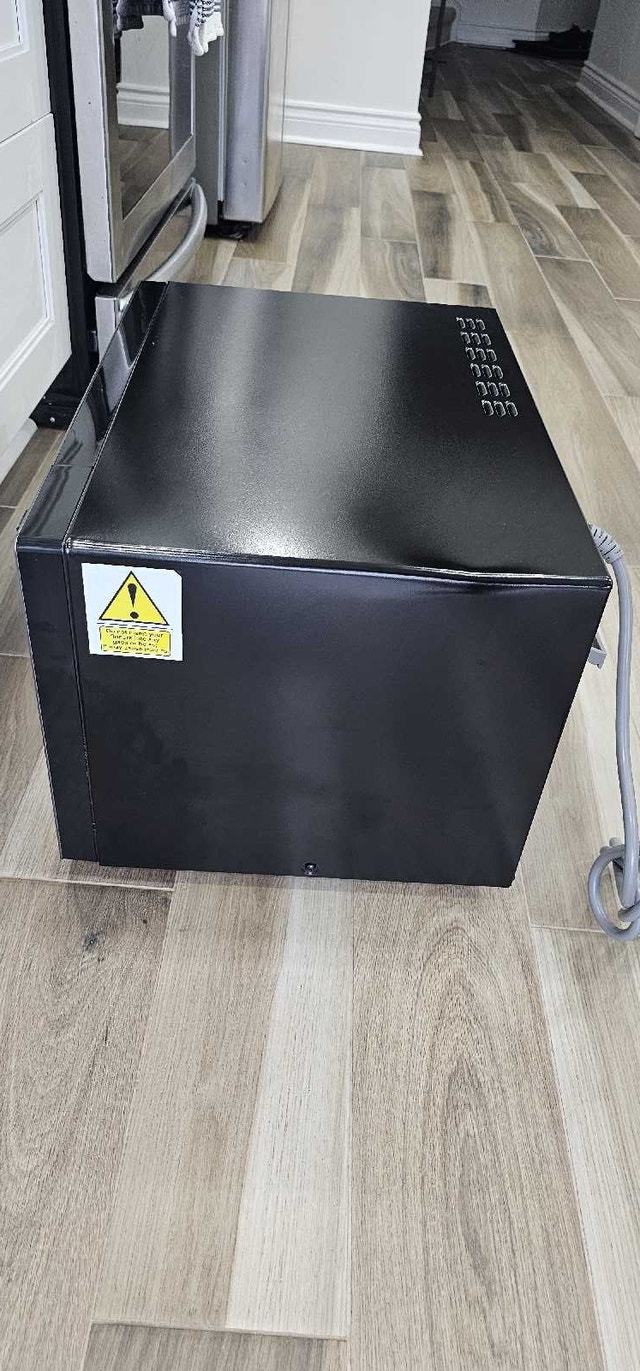 TOSHIBA EM131A5C-BS Microwave - photo 5