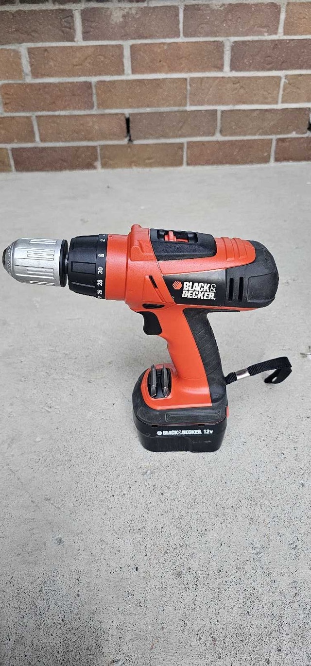 Black and Decker 12 Volt Drill and Nailer - photo 3