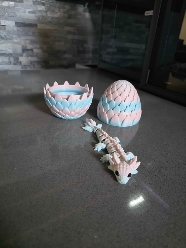 Cotton Candy Cloud Axolotl Dragon in Egg - 3D Fidget Toy - photo 2