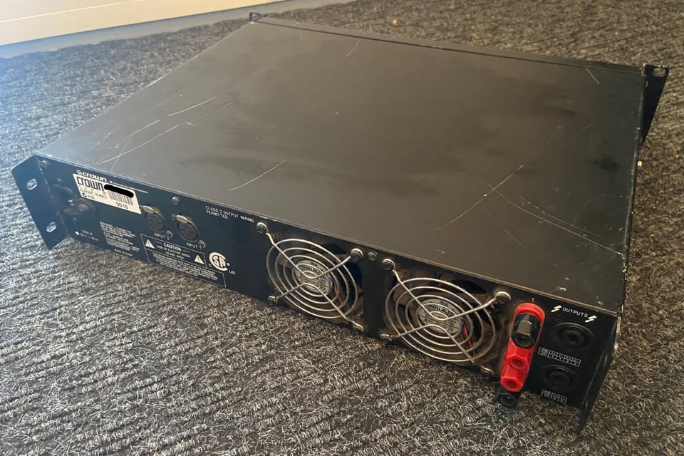 Crown XLS 402 Poweramp - photo 2