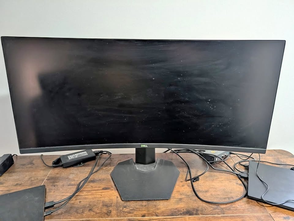 Dell 34" Curved Ultra-Wide Gaming Monitor S3422DWG — Moving Sale