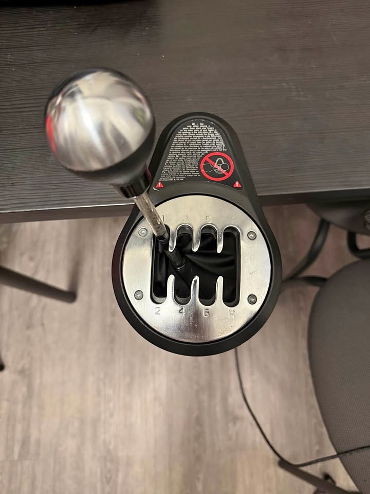 Thrustmaster TH8A Shifter