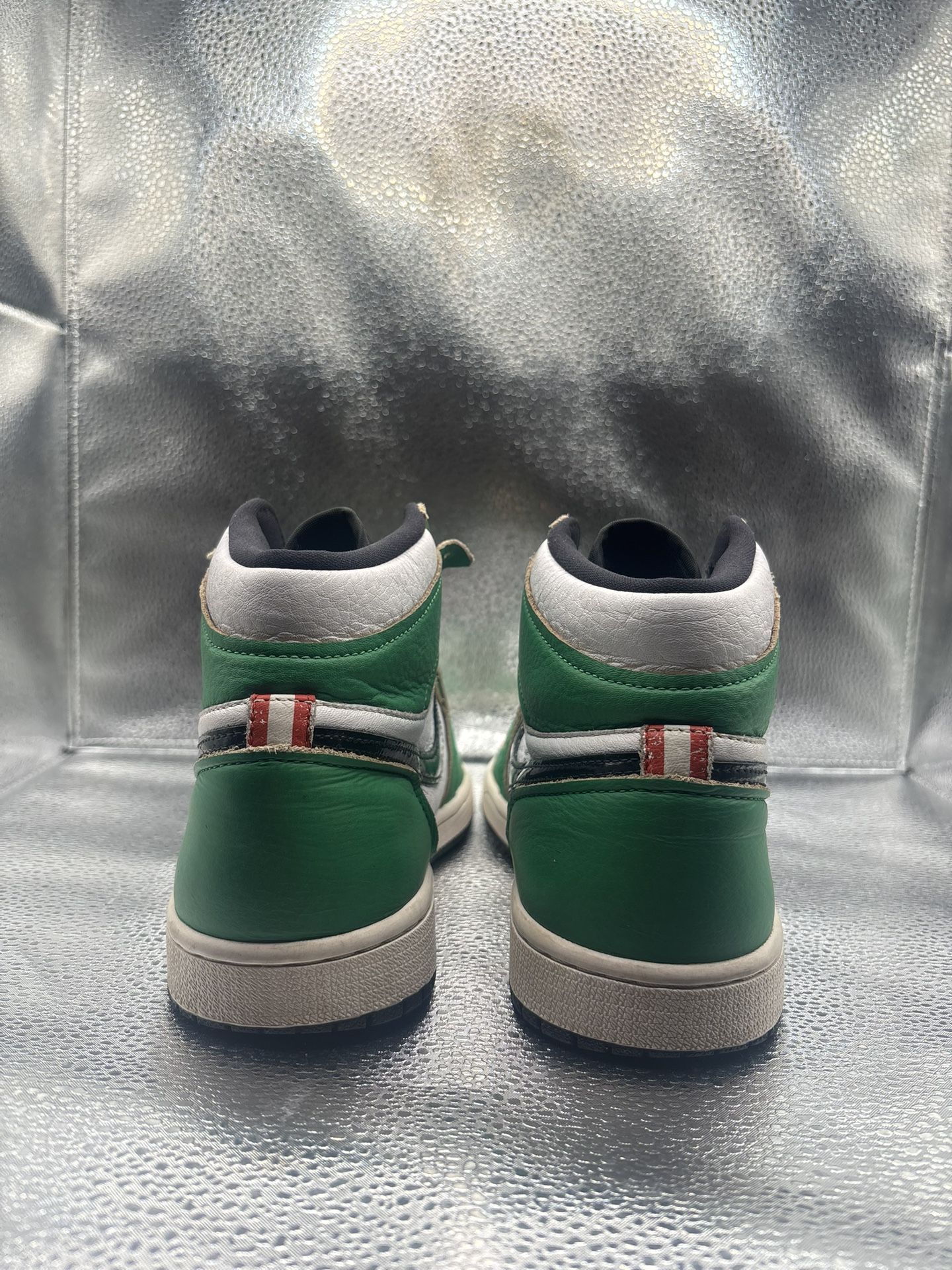 Air Jordan 1 Lucky Green - photo 4