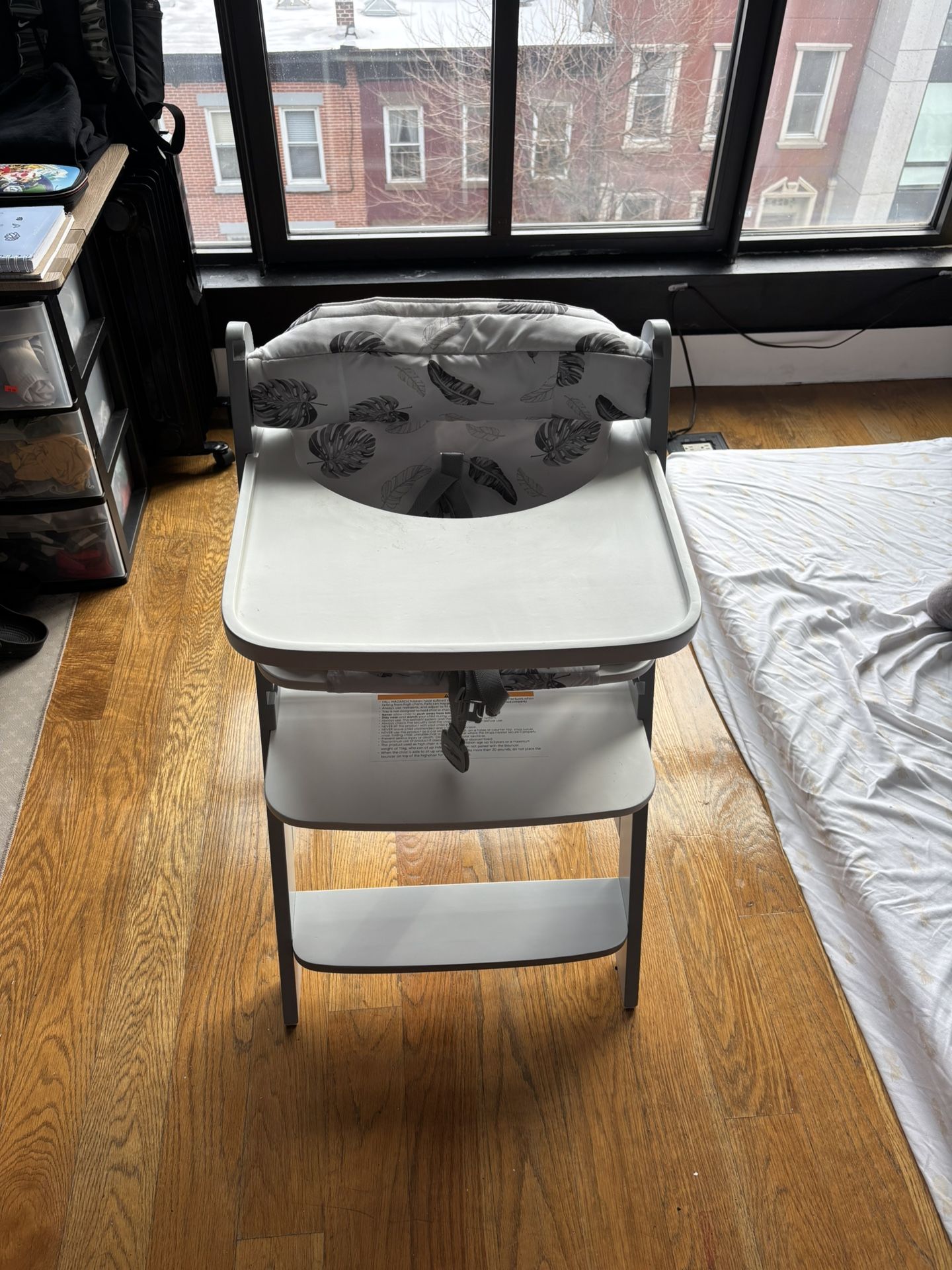 Wooden High Chair With Tray - photo 2